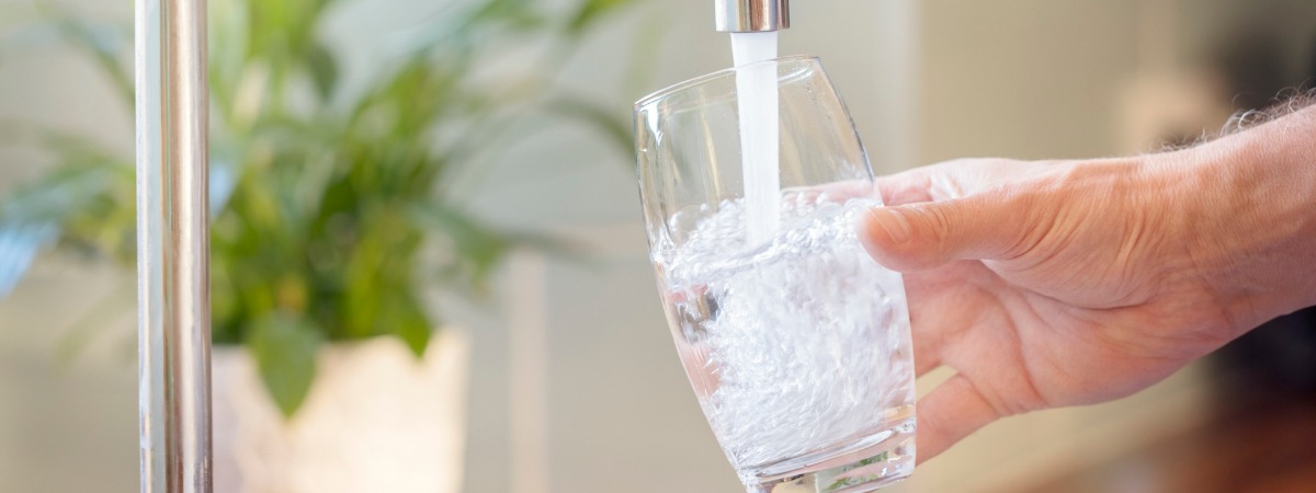 drinking water, sink