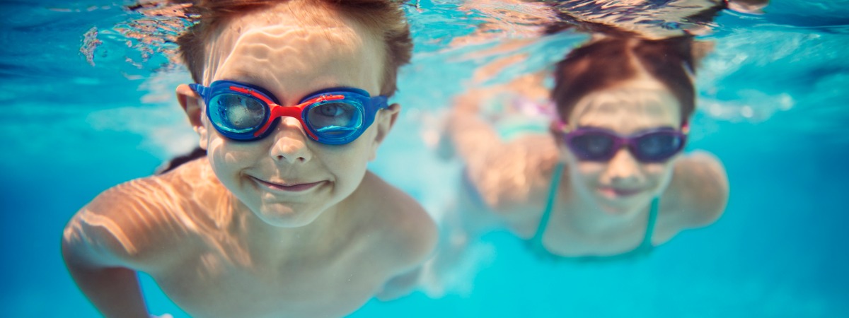 kids swimming